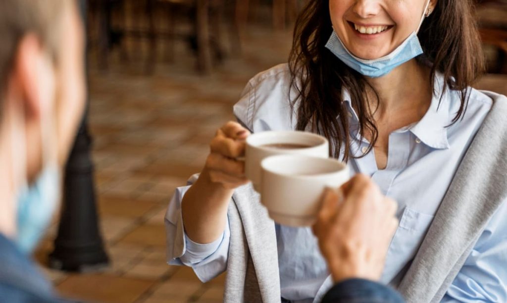 Servicios de cafetería para hospital con cocina saludable, productos variados y servicio eficiente. Calidad y bienestar en entornos sanitarios.