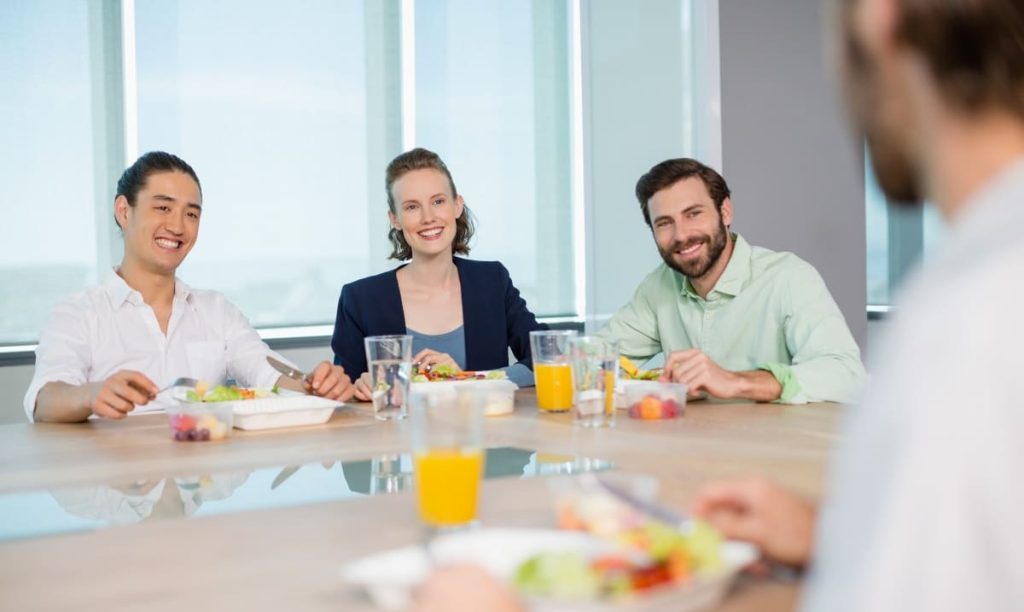 Empresa de restauración colectiva con menús saludables, planificación nutricional y servicio personalizado. Calidad y eficiencia garantizadas.